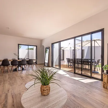 Modern House, Perfect For A Relaxing Stay! Villa